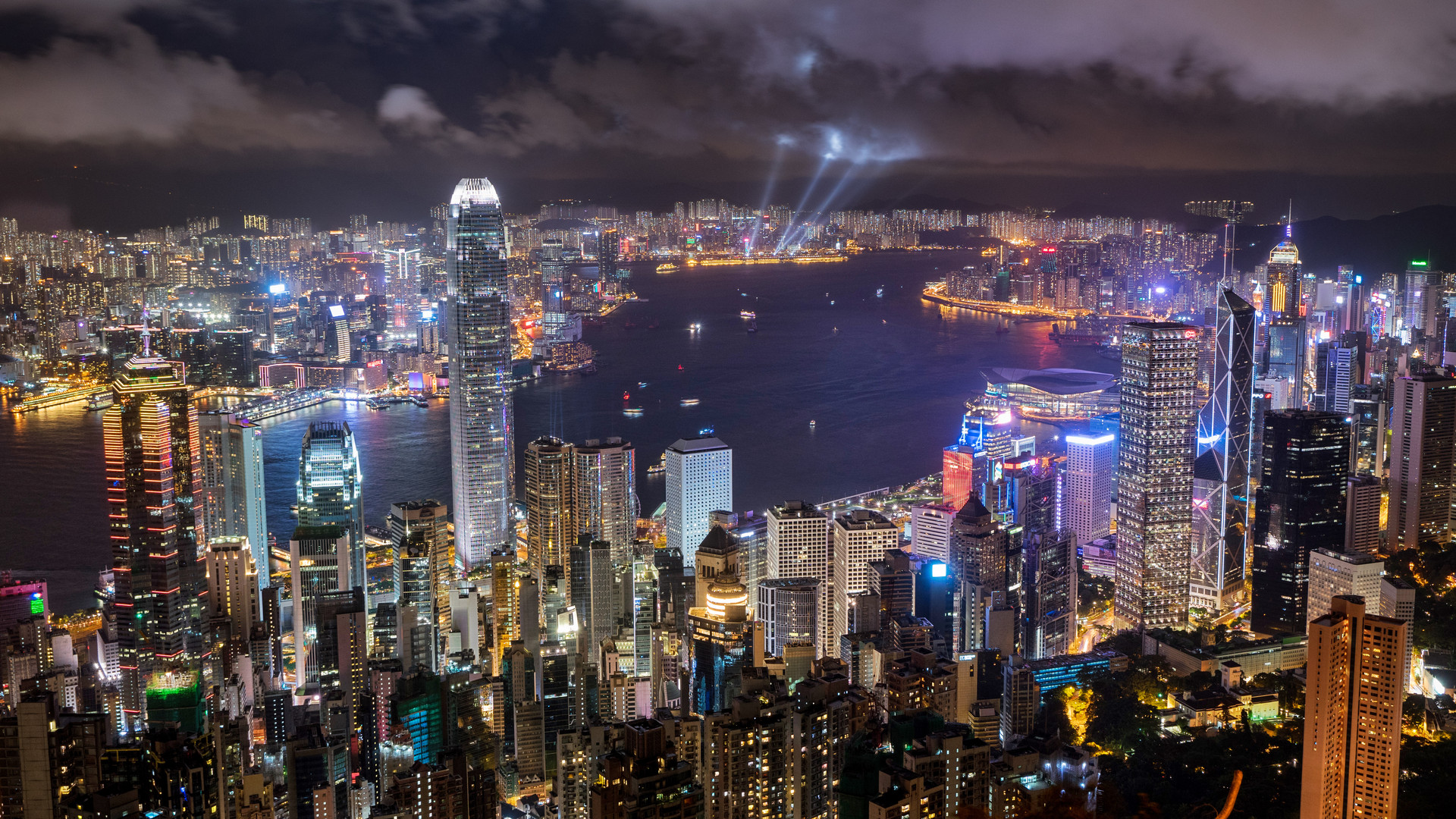 A large number of Hong Kong bank account opening cases